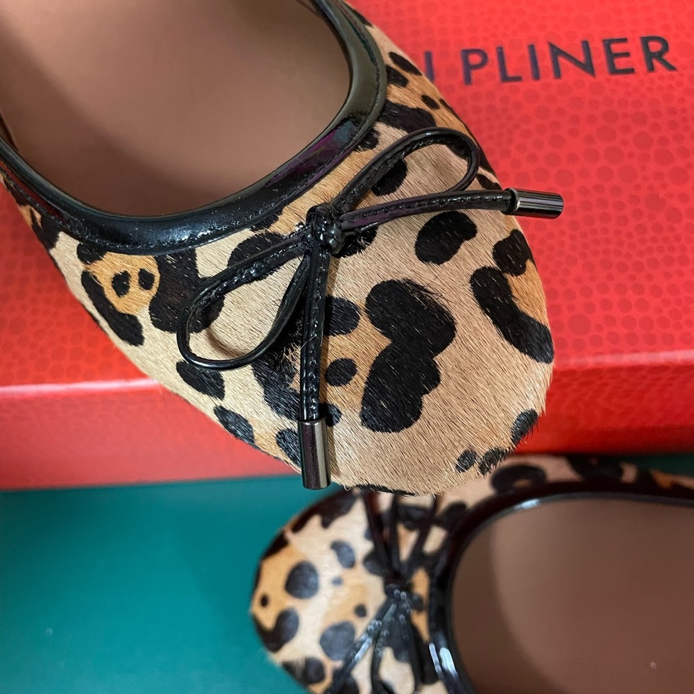 Donald J Pliner Ballet Flats - Picture 4 of 6